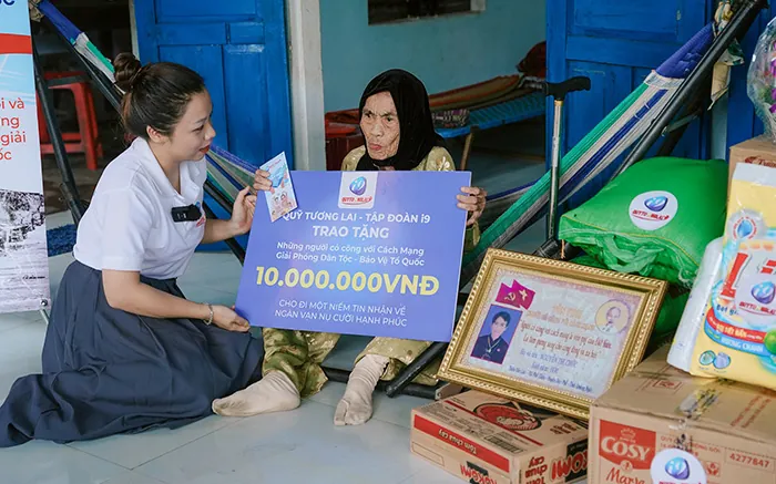 Biểu tượng liên hệ đội ngũ hỗ trợ khách hàng five88 .vin.