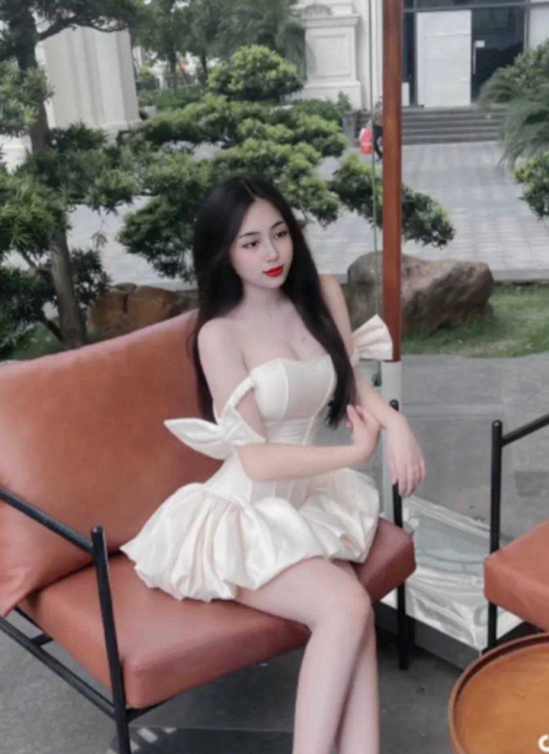 Hình ảnh tiền thưởng hàng ngày và các ưu đãi liên tục.